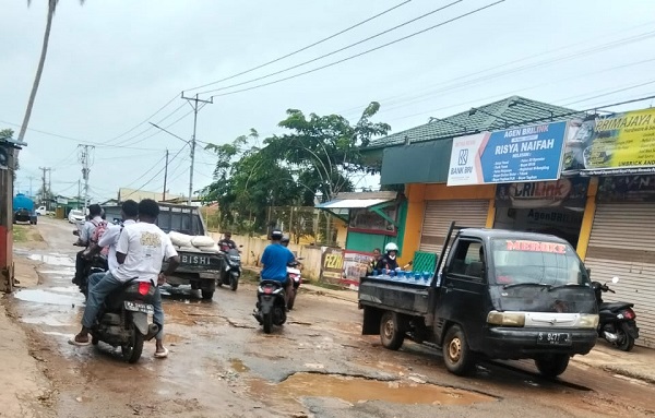 Kerusakan Jalan Gak Merauke Kian Parah