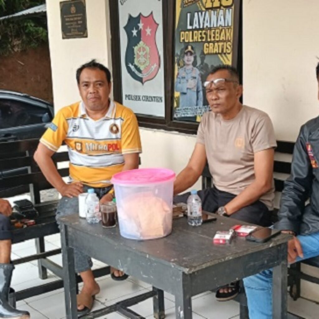 Perkuat Sinergi Kamtibmas, Ketua GRIB PAC Cirinten Silaturahmi ke Polsek Cirinten
