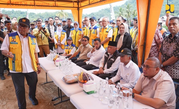 Menteri PU Dody Tinjau Penanganan Darurat