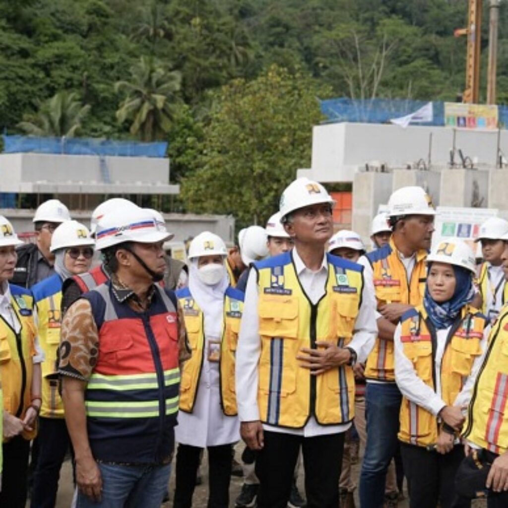 Tinjau Flyover Sitinjau Lauik, Menteri PU Dorong Percepatan Pembebasan Lahan