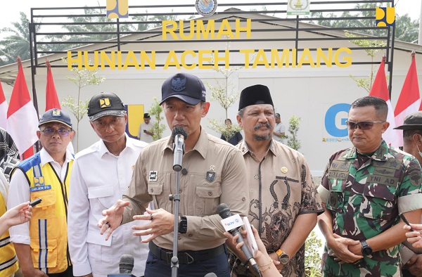 Menteri PU dan Menko AHY Resmikan Hunian Sementara