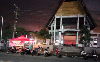 Parkir Liar di Taman Gadobangkong Diprotes Warga