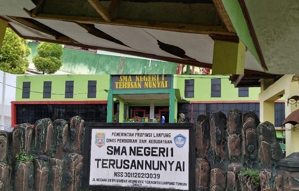 Pengelolaan Dana BOS SMAN 1 Terusan Nunyai Disorot