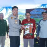 Polres Sukabumi Tanam Jagung dan Salurkan Bibit ke Kelompok Tani