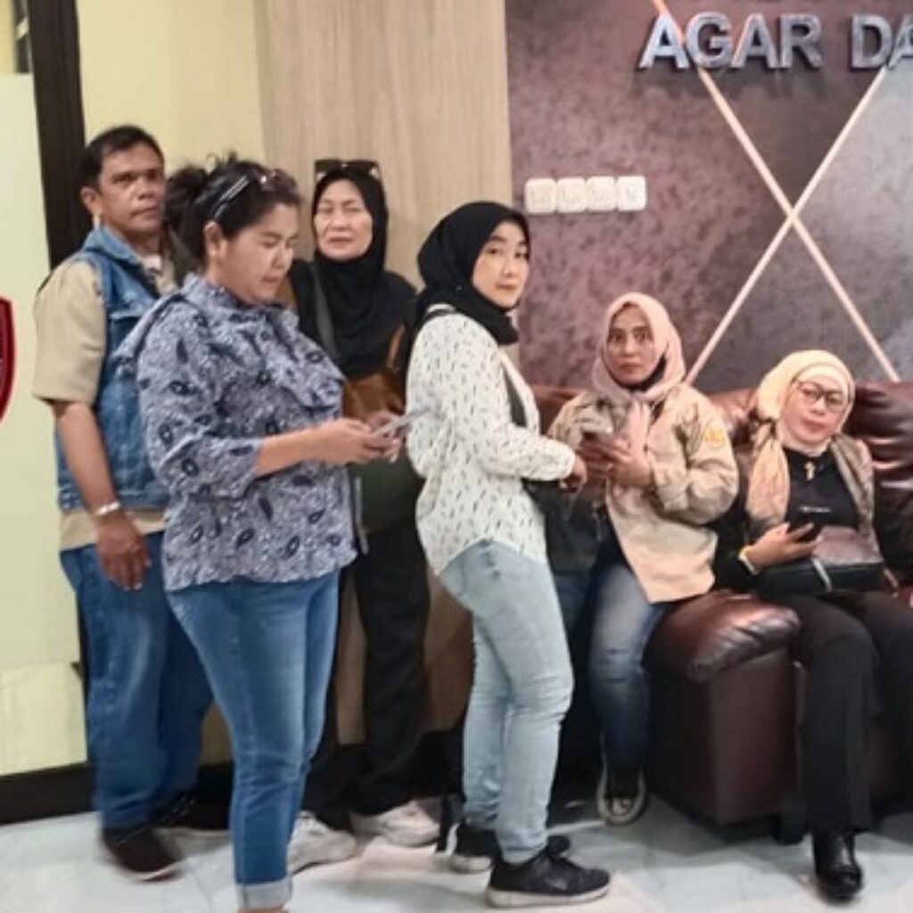 Diduga Sajikan Makanan Tercemar, Restoran Aneka Seafood 38 Dilaporkan ke Polres Jakbar