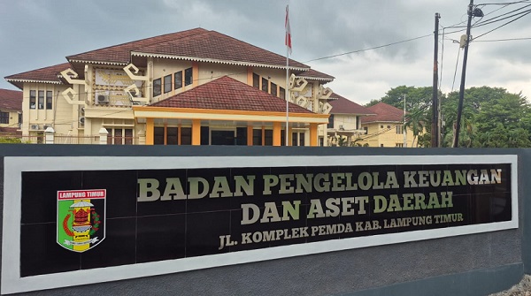 Soroti Anggaran di Tengah Defisit