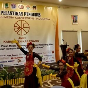 Tarian Salaka Domas Buka Pelantikan AMKI Karawang 2026–2029, Gaungkan Semangat Kebhinekaan