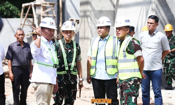 Wabup Pesawaran Bersama Danrem 043/Gatam Tinjau Progres KDMP