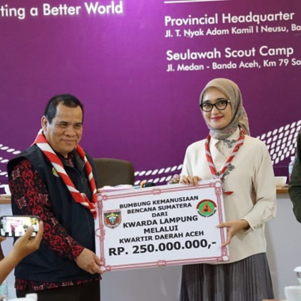 Solidaritas Lampung untuk Aceh, Wagub Jihan Nurlela Serahkan Donasi Rp500 Juta