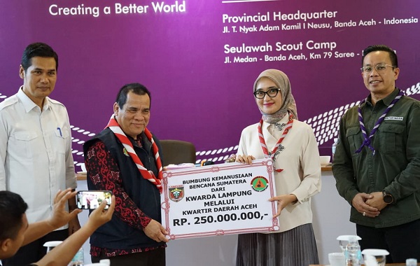 Wagub Jihan Nurlela Serahkan Donasi Rp500 Juta