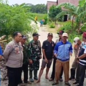 Banjir Citarum Pakisjaya Meluas, Warga Minta Tanggul Segera Diperbaiki