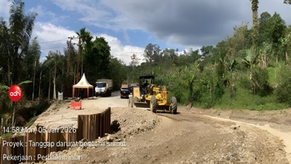 Kementerian PU menangani longsor dan jalan putus di Sumatera Utara