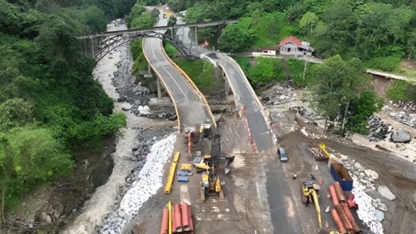 Penanganan longsor Padang Bukittinggi oleh Kementerian PU