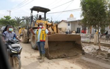 Alat berat Kementerian PU dikerahkan untuk penanganan bencana di Sumatera