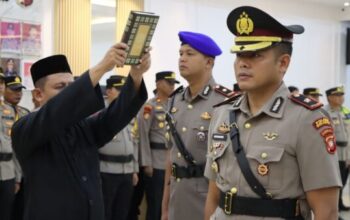 Kapolres Ketapang memimpin sertijab Wakapolres Ketapang