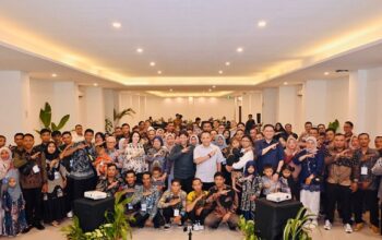 32 Pemanen Terbaik PTPN IV Bersama Keluarga Diberi Penghargaan