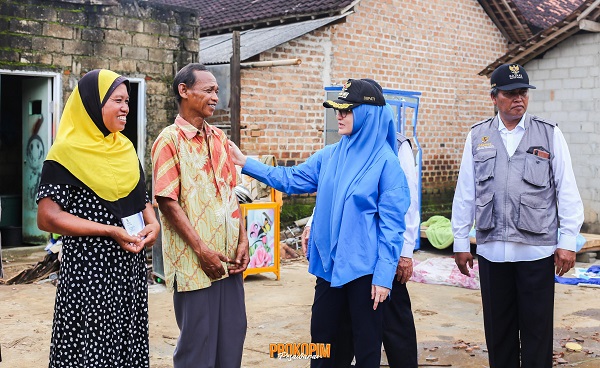 Angin Puting Beliung Landa Tegineneng Pesawaran