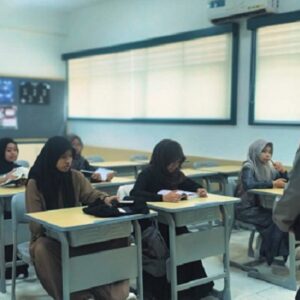 Tumbuhkan Karakter Religius, Brimob Dampingi Siswa SMA Kemala Bhayangkari 1 Medan