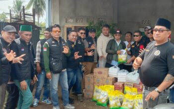 Forum Cakar Sriwijaya Salurkan Sembako dan Uang Tunai untuk Korban Kebakaran di Kertapati Palembang
