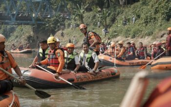 HUT ke-18 Gerindra, Ade Jona dan Bobby Nasution Pimpin Aksi Bersih Sungai Deli di Medan