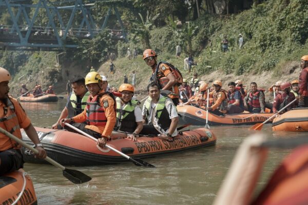 HUT ke-18 Gerindra, Ade Jona dan Bobby Nasution Pimpin Aksi Bersih Sungai Deli di Medan