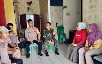 Ngopi Bareng Warga, Kapolsek Batujaya Dorong Partisipasi Masyarakat Jaga Kamtibmas Jelang Ramadan