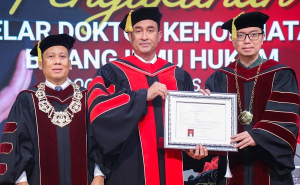 Kepala BNN RI Komjen Pol Suyudi Ario Seto Raih Gelar Doktor