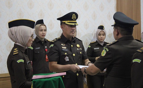 Median Suwardi Dilantik Jadi Kasi Intel Kejari Takalar