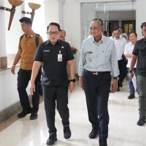 Temui Sekda Jatim, Menteri PU Pastikan Dukungan Penanganan Kali Lamong dan Pembangunan Flyover Taman Pelangi