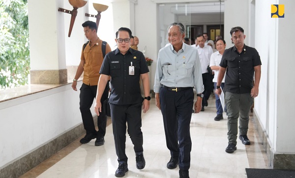 Menteri PU Pastikan Dukungan Penanganan Kali Lamong dan Pembangunan Flyover Taman Pelangi