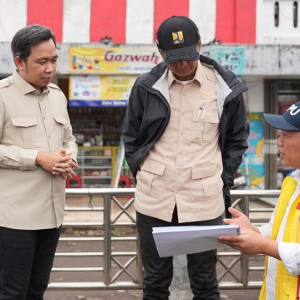Tinjau Simpang Mangli, Menteri PU Targetkan Pembangunan Flyover Jember Dimulai 2026