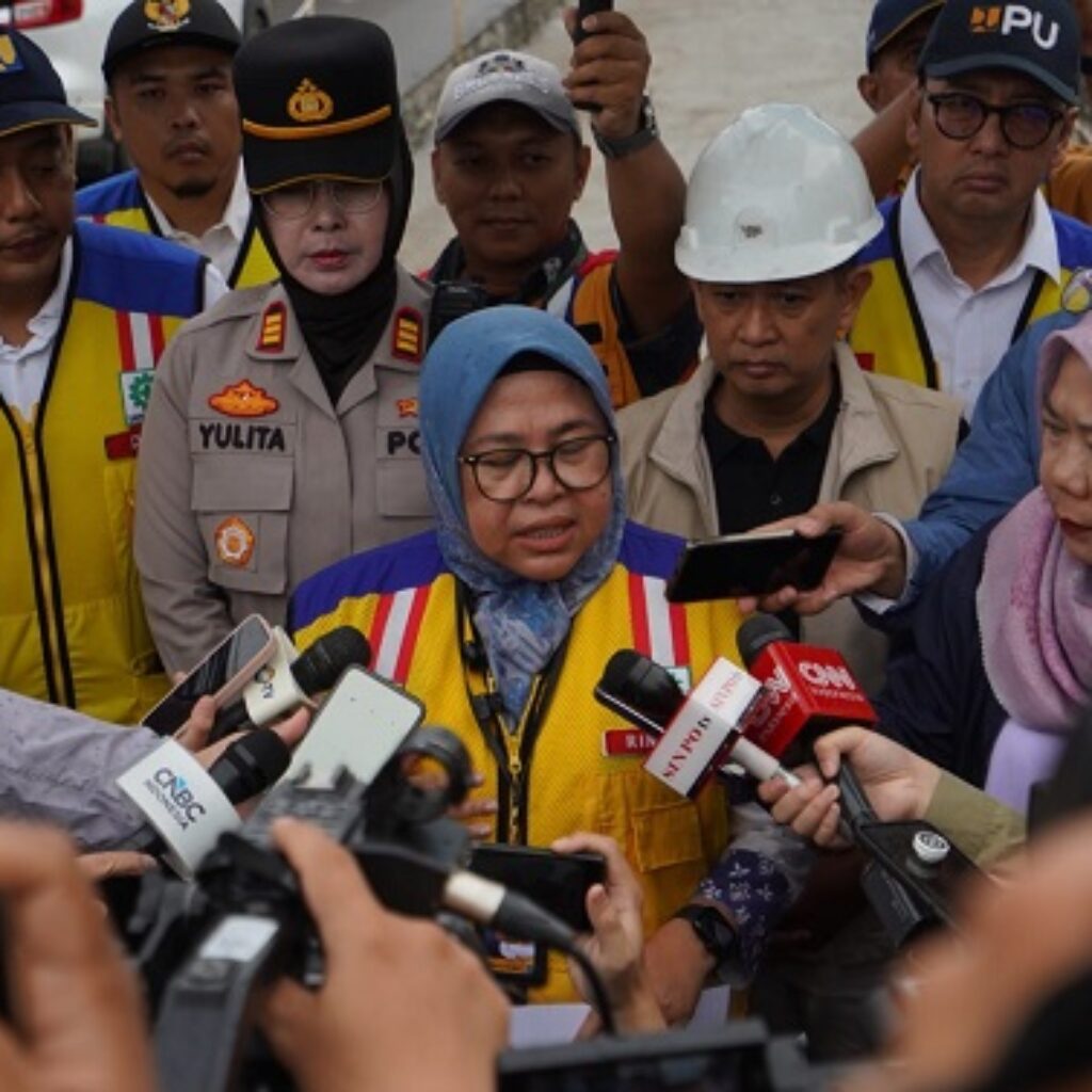 Menteri PU Tinjau Parung–Cilodong, Targetkan Perbaikan 25 Km Jalan Nasional Tuntas Bertahap