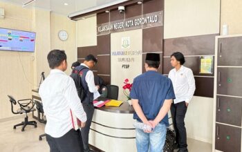 Polda Gorontalo Serahkan Tersangka Korupsi Proyek Jalan Nani Wartabone ke Jaksa