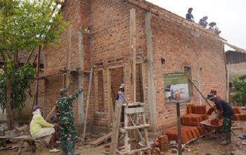 TMMD ke-127 Kodim 0421/LS Percepat Pembangunan RTLH di Tanjung Rejo, Warga Berharap Tempati Rumah Baru Sebelum Lebaran