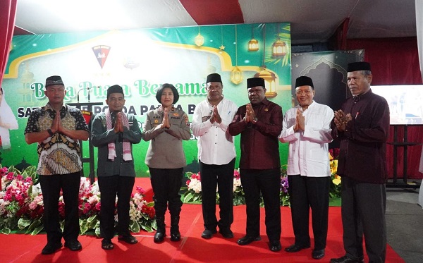 Wakapolda Papua Barat Buka Puasa Bersama Sat Brimob