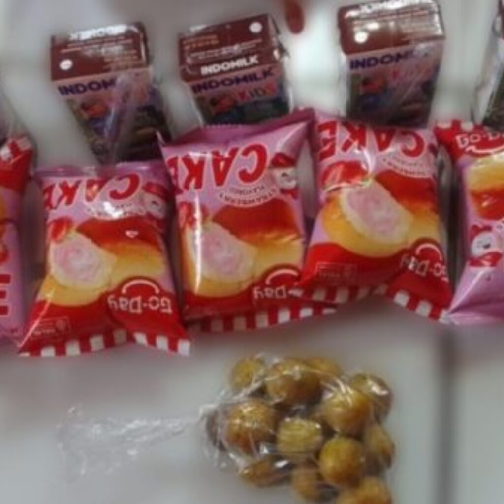 Program Makan Bergizi Gratis Disorot di Sukabumi, Warga Nilai Menu Kering Tak Sesuai Tujuan Gizi Anak