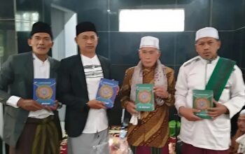 MUI Kecamatan Cirinten Salurkan 30 Mushaf Al-Qur’an