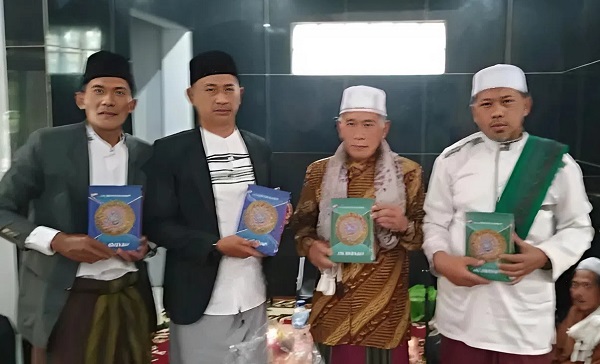 MUI Kecamatan Cirinten Salurkan 30 Mushaf Al-Qur’an