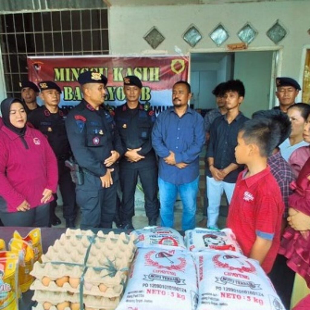 Minggu Kasih, Brimob Batu Bara Salurkan Bantuan ke Rumah Kasih Sei Balai