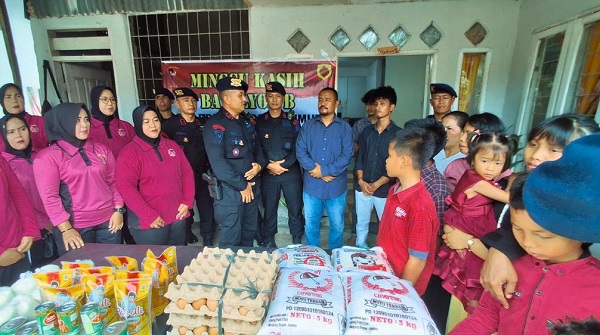 Brimob Batu Bara Salurkan Bantuan ke Rumah Kasih Sei Balai