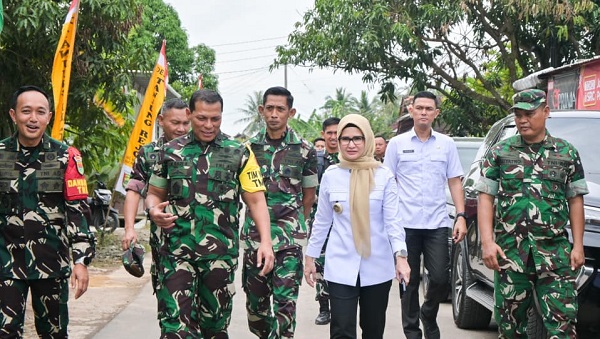 Bupati Pesawaran Dampingi Wasev Panglima TNI Tinjau Progres TMMD Ke-127