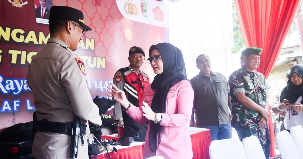 Bupati Pesawaran Nanda Indira Tinjau Arus Lalin dan Wisata Pesisir