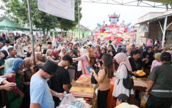 Bupati Pesawaran Tinjau Pasar Murah dan Serap Aspirasi Infrastruktur