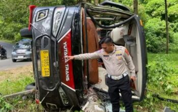 Bus Wisata Hino Kecelakaan di Jalan Bayah–Sawarna