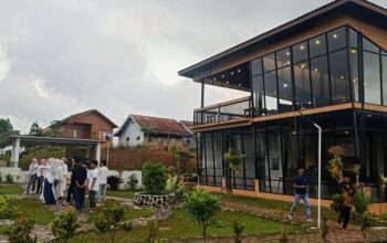 D’Baduy Caffe di Cirinten Jadi Tempat Favorit Ngabuburit