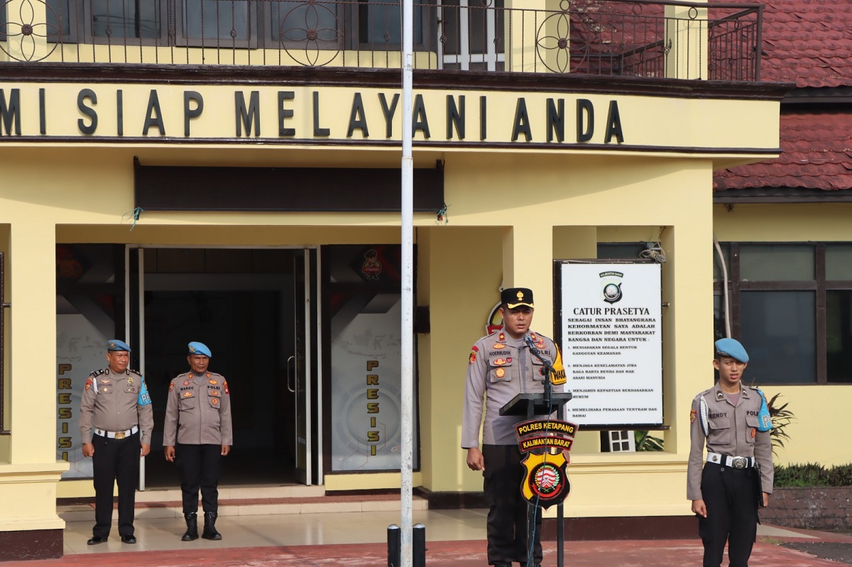Hoerrudin Cek Kehadiran Personel Polres Ketapang