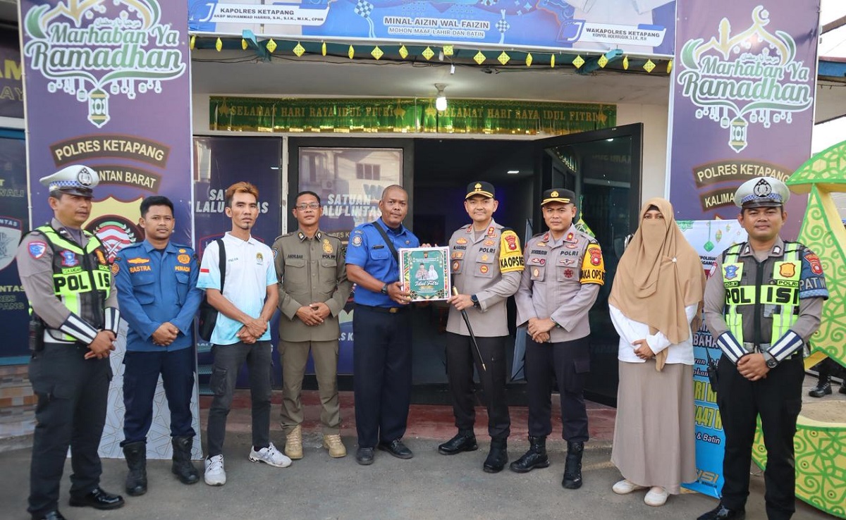 Kapolres Ketapang Tinjau Pos Pam dan Pos Yan