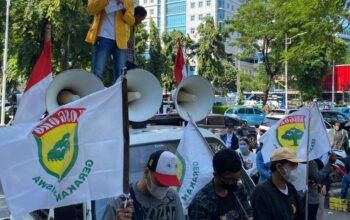 Mahasiswa Gema Kosgoro Demo di Kantor BGN, Desak Usut Dugaan Jual Beli Titik SPPG hingga Dugaan Keracunan Massal