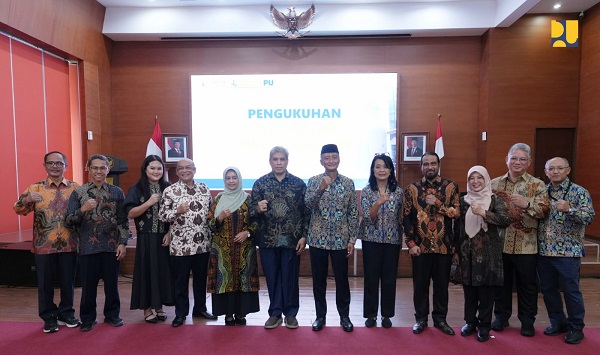 Menteri PU Kukuhkan Pengurus LPJK 2025–2029