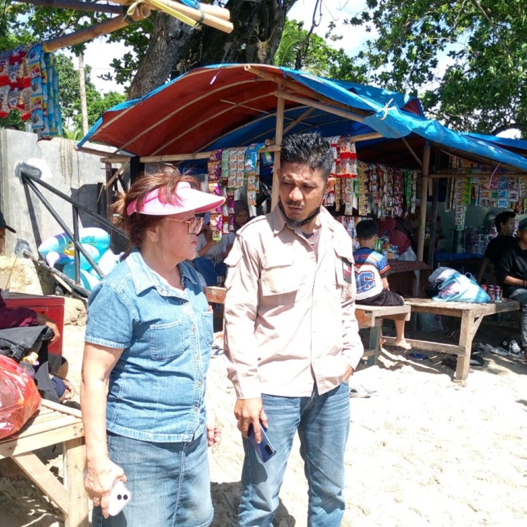 Soroti Masalah Sampah, Pengelola Shanghyang Carita Ajak Wisatawan Jaga Kebersihan Pantai